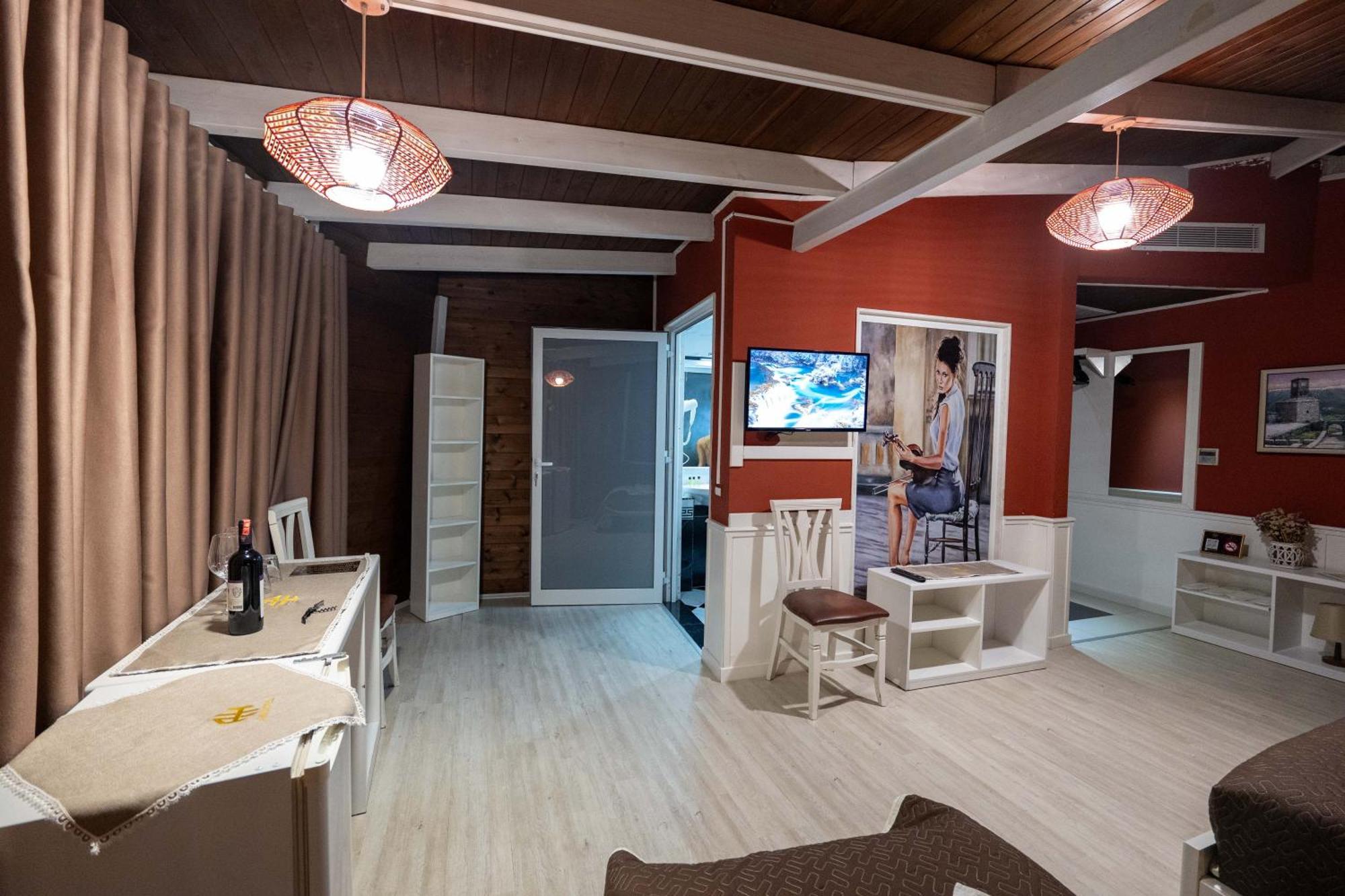 Hotel Aria Tiranë Ngoại thất bức ảnh