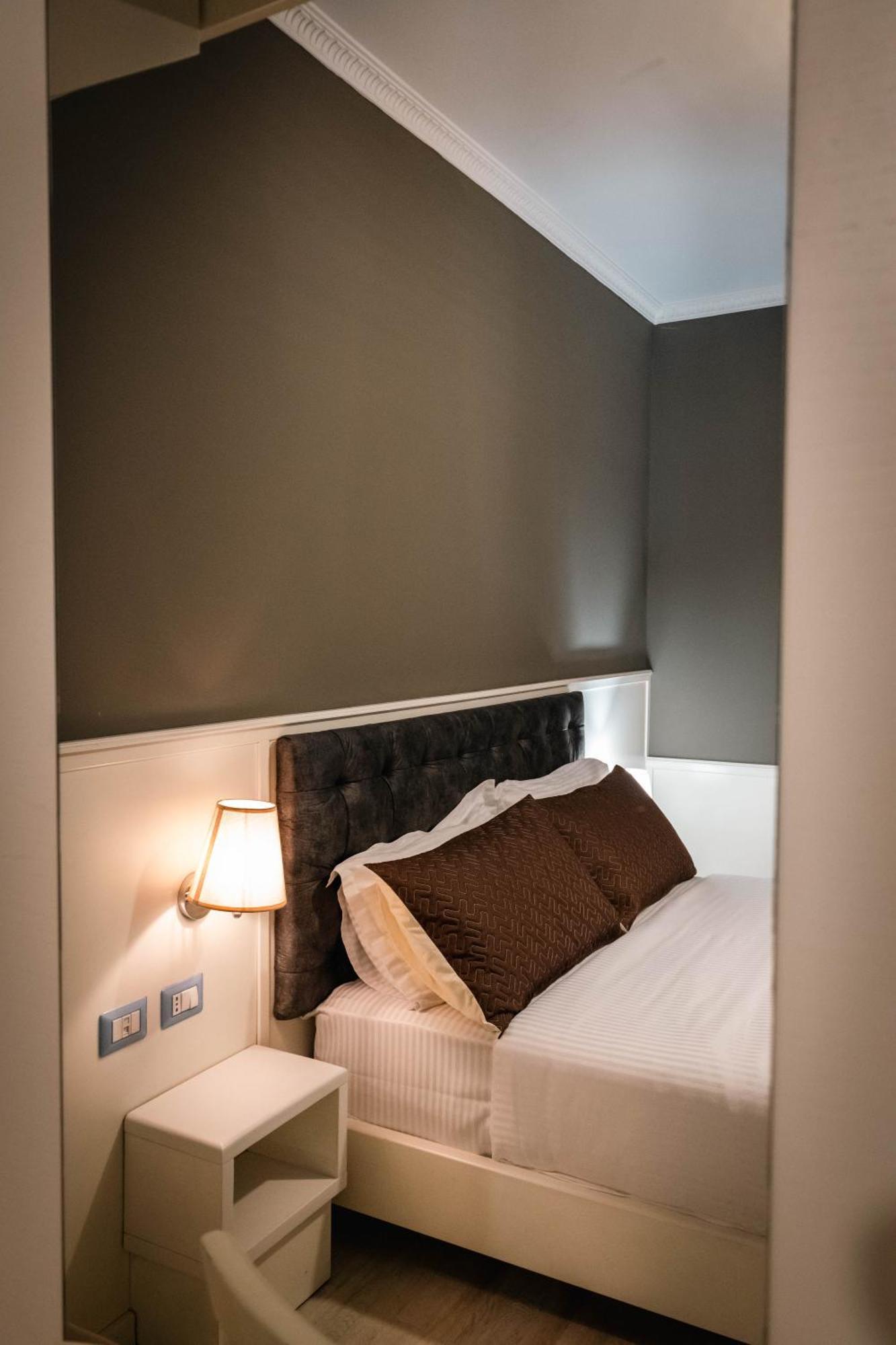 Hotel Aria Tiranë Ngoại thất bức ảnh