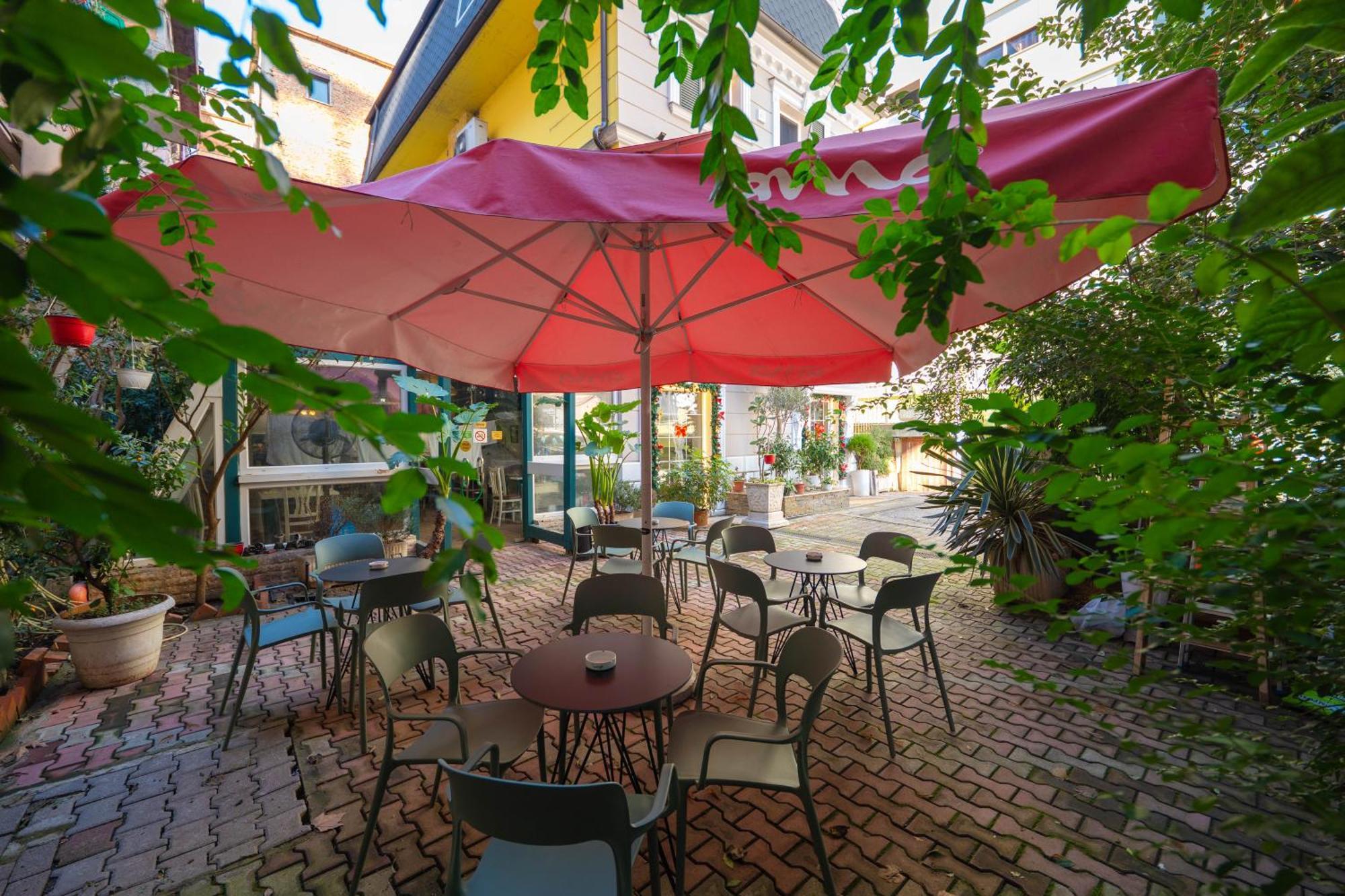 Hotel Aria Tiranë Ngoại thất bức ảnh