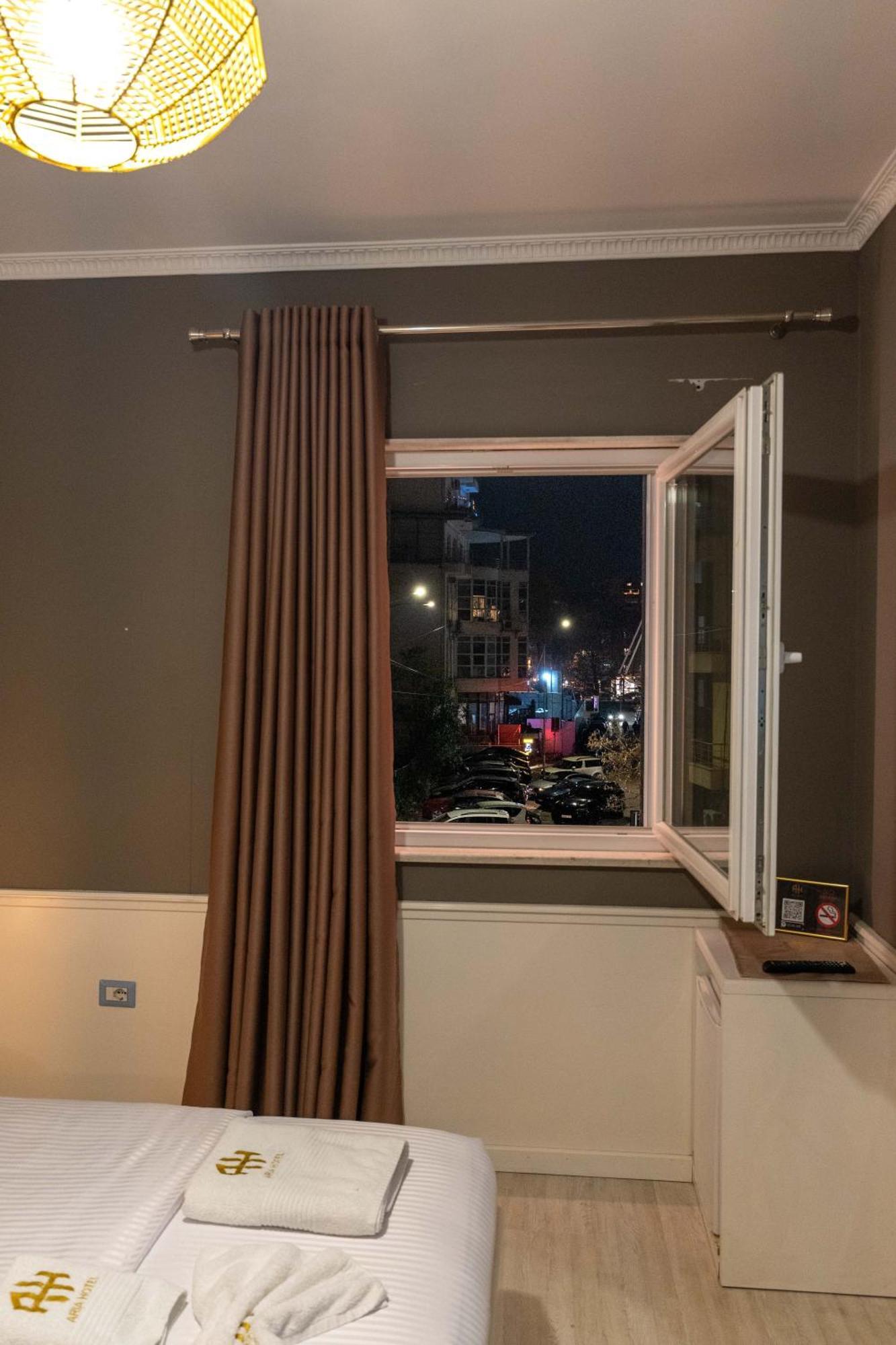 Hotel Aria Tiranë Ngoại thất bức ảnh