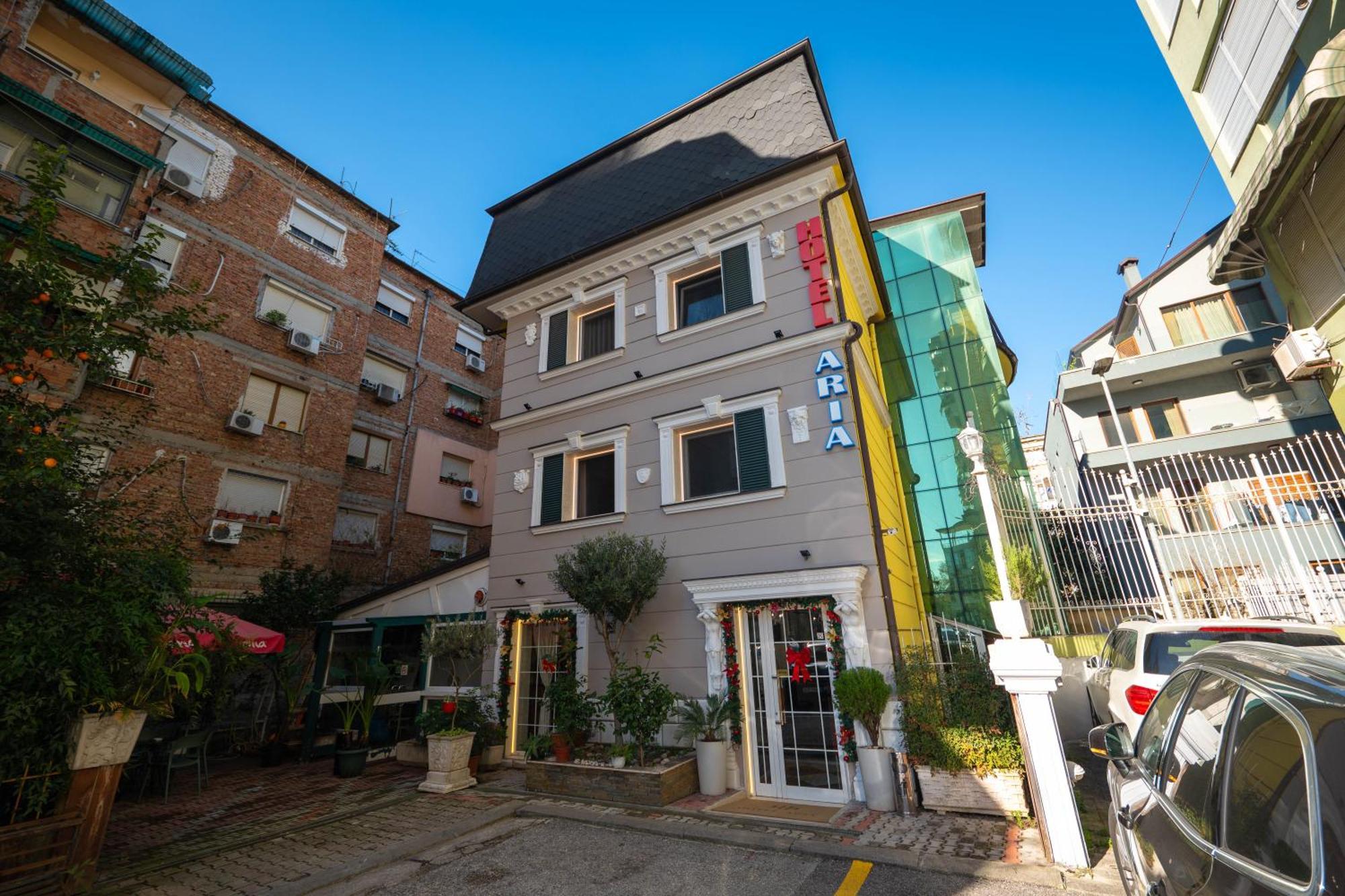 Hotel Aria Tiranë Ngoại thất bức ảnh